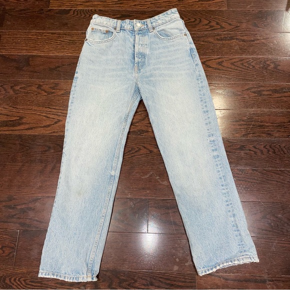 Zara Light Wash Straight Leg Jeans - Picture 2 of 5